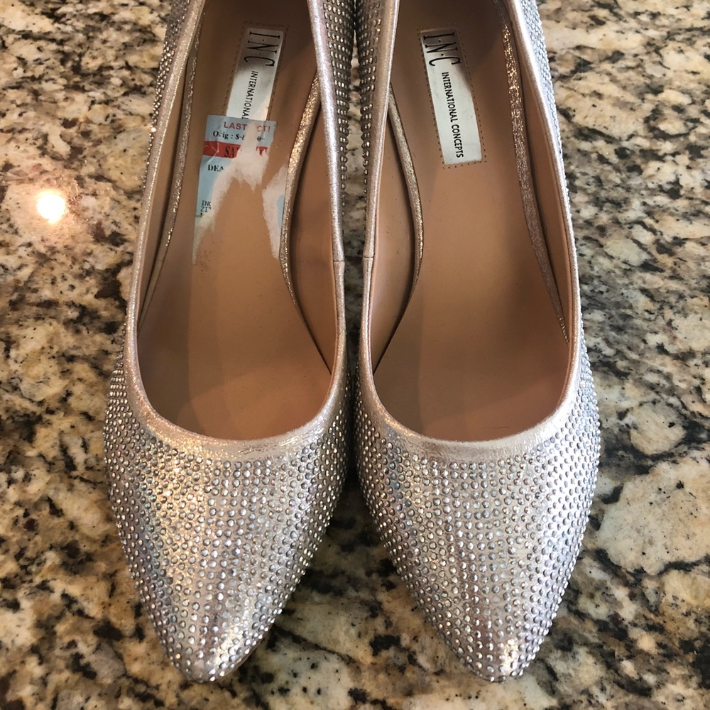 INC (Macy’s) Gold Heels - Picture 3 of 5